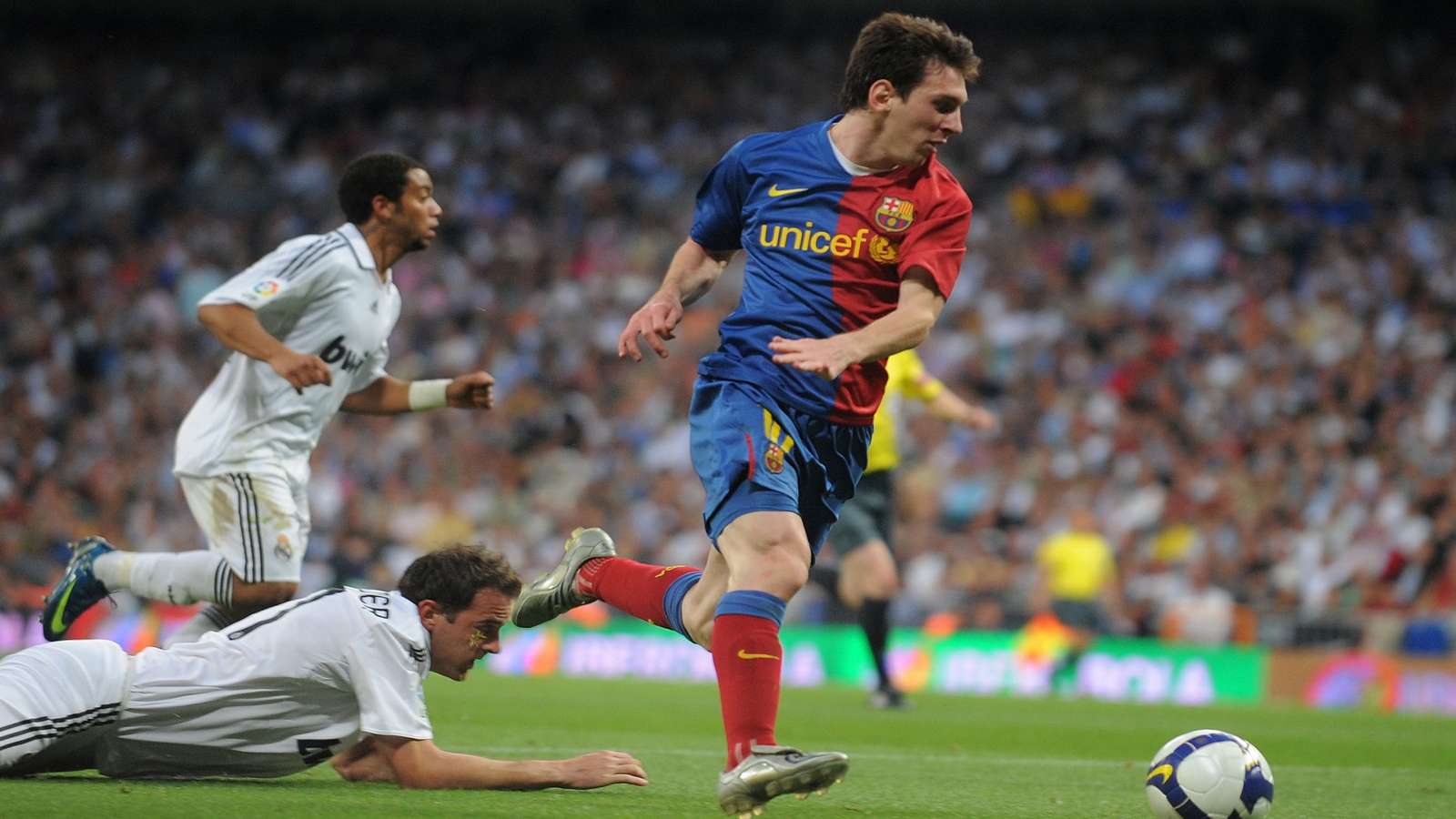 Tổng hợp những trận đấu siêu kinh điển giữa Real Madrid với Barcelona 1 tran-dau-sieu-kinh-dien-1
