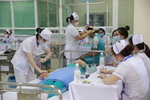 Các trường đào tạo khối ngành sức khỏe hiện áp dụng nhiều tổ hợp xét tuyển khác nhau nhằm mở rộng cơ hội cho thí sinh